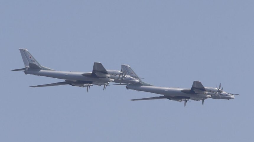avioane americane trimise sa intercepteze aparate rusesti inclusiv bombardiere in largul coastelor alaskai ce spune cunoscutul jurnalist american mario nawfal 68d56a25bdc4e