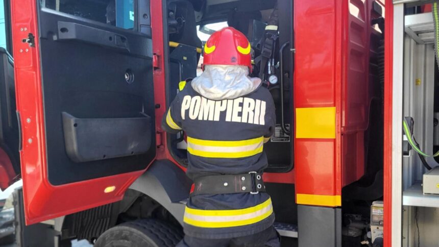 incendiu la o casa din giurgiu totul a pornit de la o lumanare lasata nesupravegheata 68d5a4b0385c7