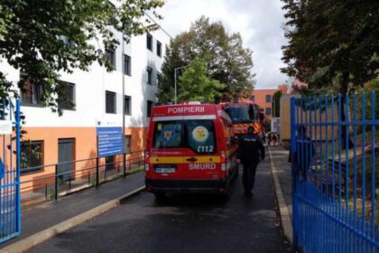 incendiu la o scoala din cluj napoca aproximativ 630 de elevi s au autoevacuat 68da6bdff0b7c