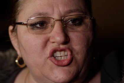 procurorii cer ridicarea imunitatii dianei sosoaca dupa ce a fentat audierile de la parchet ce acuzatii i se aduc 68d287e738f75
