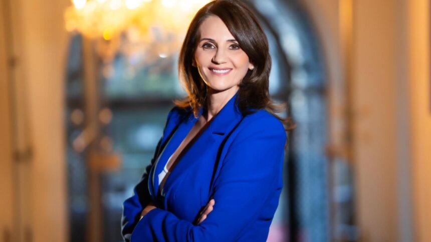 anca alexandrescu dezvaluiri soc despre relatia lui nicusor dan cu presedintele frantei este bichonul lui macron si are alte interese decat cele ale romanilor 68e7971d261af