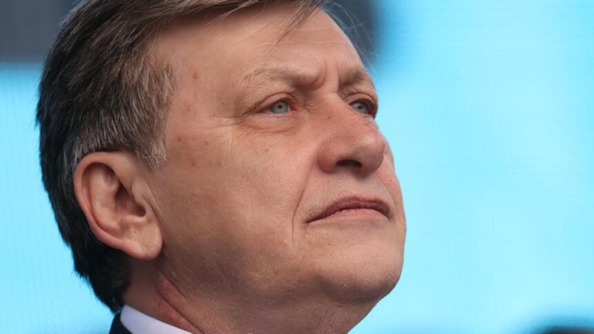 crin antonescu despre vizita oanei toiu in sua mi e greu sa calific in cateva cuvinte situatia in care se afla astazi politica externa a romaniei 69025895118ea