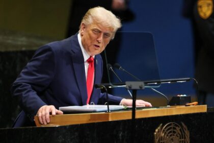 donald trump a rabufnit impotriva gretei thunberg are o problema cred ca ar trebui sa vada un doctor video 68e553221391f