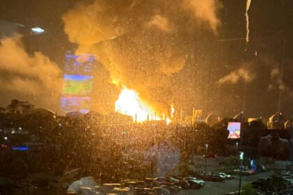 incendiu masiv dupa o explozie la rafinarie chevron din california cea mai mare din vestul sua foto video 68dfa2c5726ae