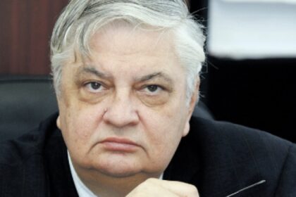 profesorul mircea cosea analiza exclusiva la realitatea plus premierul romaniei nu stie sa apere demnitatea poporului 68e9f988331ec