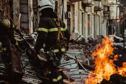 razboi in ucraina ziua 1316 explozii si incendii la harkov dupa un raid aerian rusesc cel putin sase raniti live text 68dcc51b61e26
