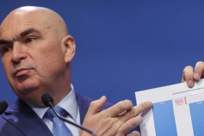 sume uriase cheltuite de la buget pe imaginea lui ilie bolojan mitul salvatorului si al oradiei exceptionale contra cost 68e4e64b6b0f0