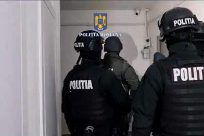 cadre medicale din craiova suspectate ca au emis fise de aptitudini false pentru lucru la inaltime politistii au facut 11 perchezitii in trei judete 6909c911b3c89