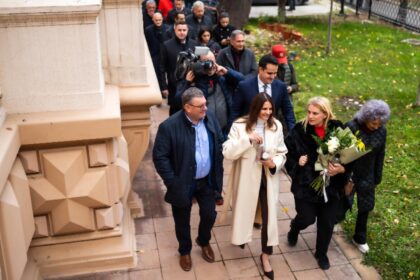 cumatrul lui vanghelie incearca sa blocheze candidatura ancai alexandrescu la alegerile pentru primaria capitalei 691b005e3bbe4
