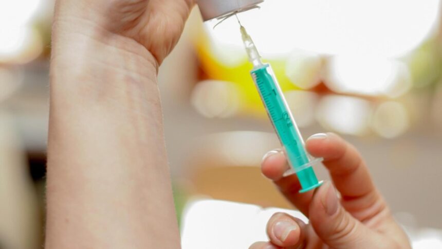 doctorita din timis anchetata pentru ca ar fi lipsit de la serviciu luni intregi desi aparea ca prezenta in acte 6927e42412050