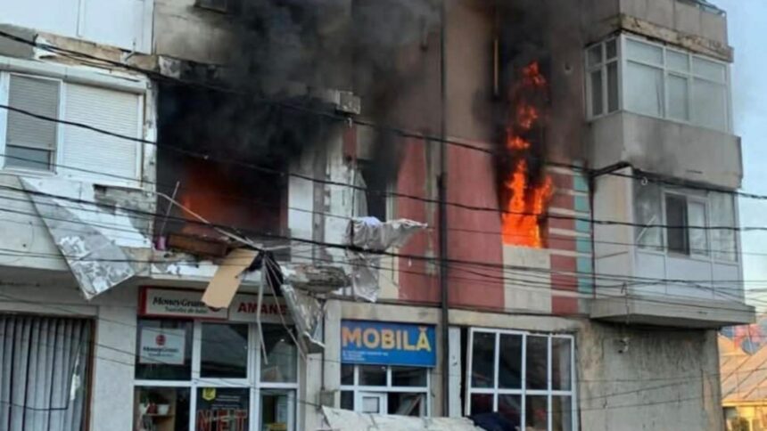 explozie puternica urmata de incendiu intr un bloc din braila doua apartamente cuprinse de flacari 69247af94e6b8