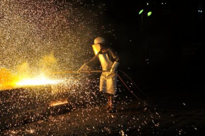 perchezitii de amploare la combinatul siderurgic liberty galati peste 200 de milioane de euro deturnate video 690d9ef65ca5a