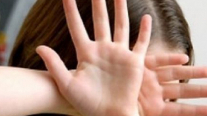 perchezitii la locuinta unui barbat din bihor suspectat de pornografie infantila victima are doar 9 ani cum o santaja 6926fbf95e109