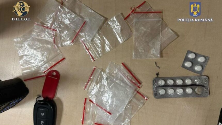 retea internationala de trafic de droguri destructurata in urma unei operatiuni comune in patru tari trei laboratoare ilegale desfiintate si 16 suspecti arestati 691742f13e1f9