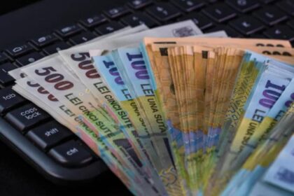 scandal urias salariile ar putea fi taiate cu 10 medicii fac scut impotriva lui bolojan si pregatesc o greva fara precedent 692419af1b1d8