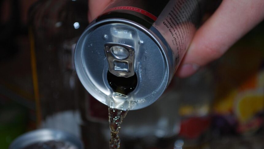 alerta medicala un barbat care consuma zilnic opt energizante a suferit un accident vascular cerebral rar 693af03477c56