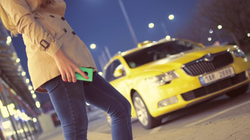 atentie in ce taxi va urcati in bucuresti exista riscul ca la finalul cursei contul bancar sa fie gol 693c3015716d7