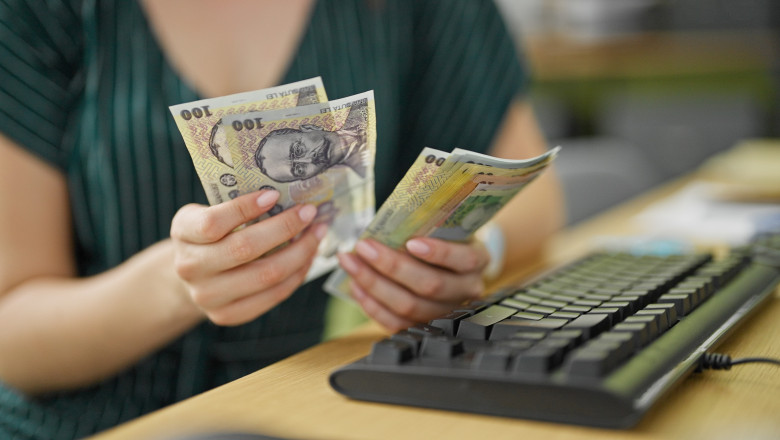 au fost virate platile pentru alocatiile copiilor si indemnizatiile pentru parinti cand isi vor primi romanii banii 6936de5edf2d1