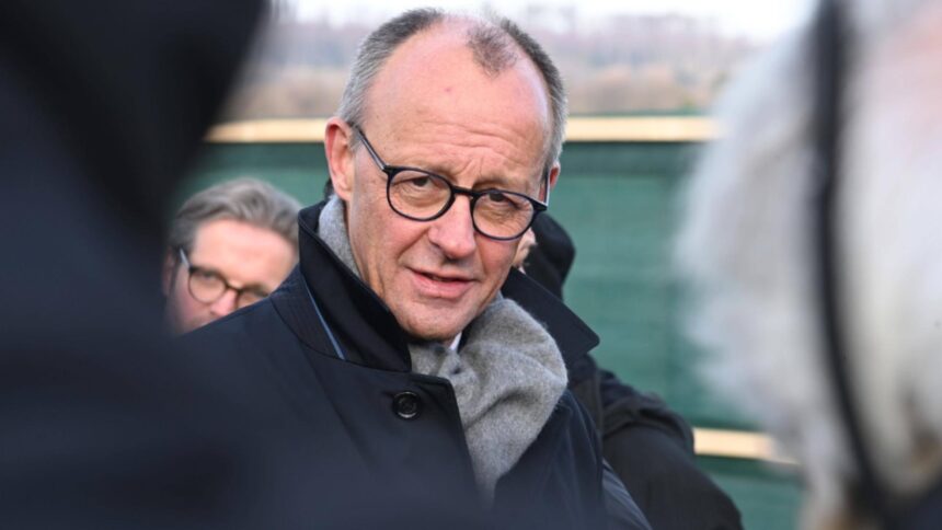 cancelarul friedrich merz si presedintele germaniei cauta personal cu cat sunt platiti meseriasii calificati care se asigura ca totul merge struna 6952b00020fa3