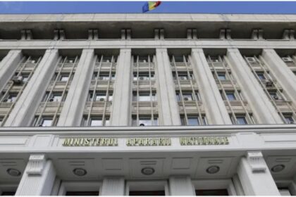 de ziua nationala ministrul interimar al apararii a avut o intrevedere ministrul omolog de peste prut ce au discutat cei doi oficiali 692da41468181