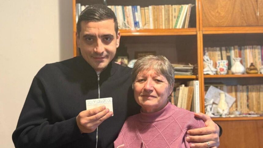 george simion mesaj emotionant in ziua alegerilor locale mama m a rugat sa va transmit daca nu iesim azi la vot nu avem de ce sa iesim la proteste apoi 69357ed6f2146