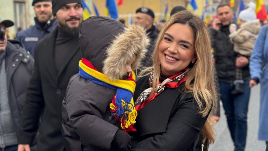 ilinca simion alaturi de romani de 1 decembrie la multi ani romania 692d579cb0e81