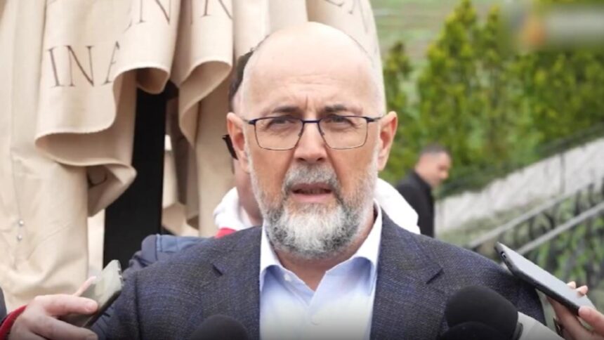 kelemen hunor avem de platit dobanzi uriase de anii trecuti 6941176fea981