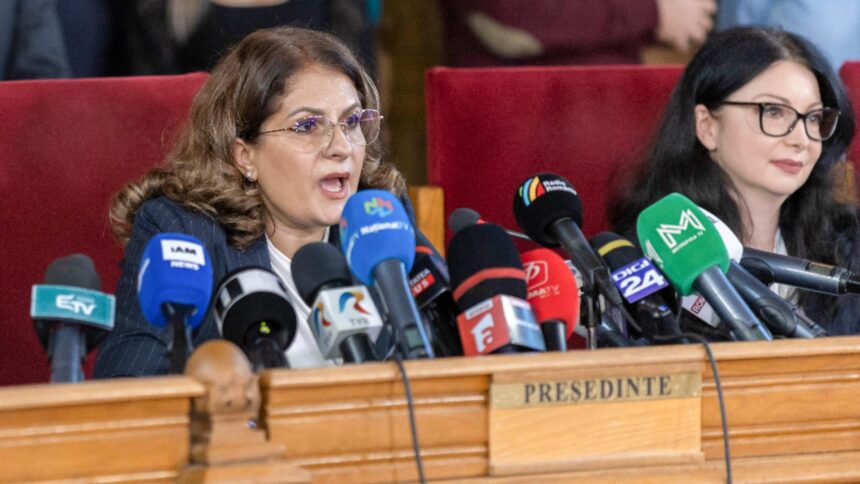 liana arsenie sefa cab judecatoarea panioglu agresiva fizic si verbal a lovit un coleg cu un dosar in cap inregistrari soc cum umileste o avocata video 693ab11aa5195