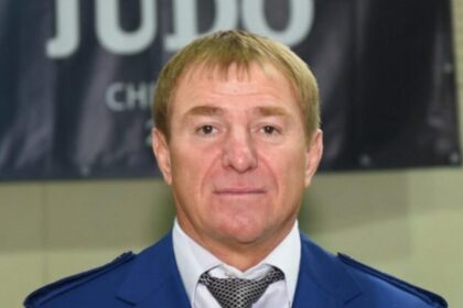 maia sandu i a retras decoratia sefului federatiei moldovene de judo pentru ca i s a deschis dosar penal 693499b131d8f