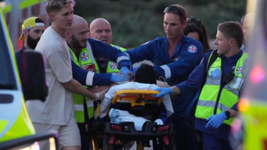 masacru intr o statiune din australia la o ceremonie a comunitatii evreiesti cel putin 12 morti si aproape 30 de raniti update video 693ed49f71eeb