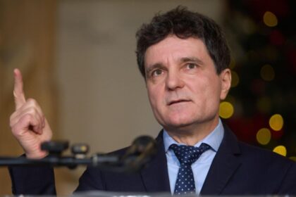 nicusor dan s a razgandit din nou in privinta desecretizarii anularii alegerilor seful statului nu mai considera ca problema este calin georgescu 693e8d505e421