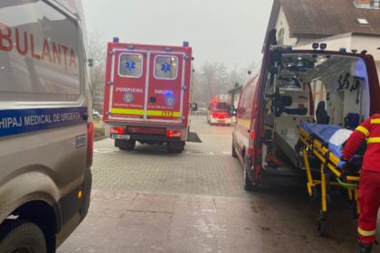 plan rosu de interventie dupa ce plafonul unui hotel din sibiu s a prabusit peste o piscina este posibil ca oameni sa fie prinsi sub daramaturi video 694aa03ce2f85