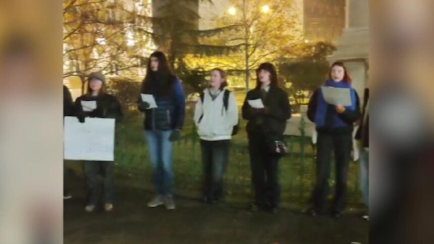 proteste uriase in tara studentii au iesit in strada 693ff31a8f47a