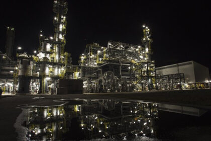 rafinaria petrobrazi a fost conectata la sistemul propriu de alimentare cu apa al apa nova ploiesti 69304b6b8d236