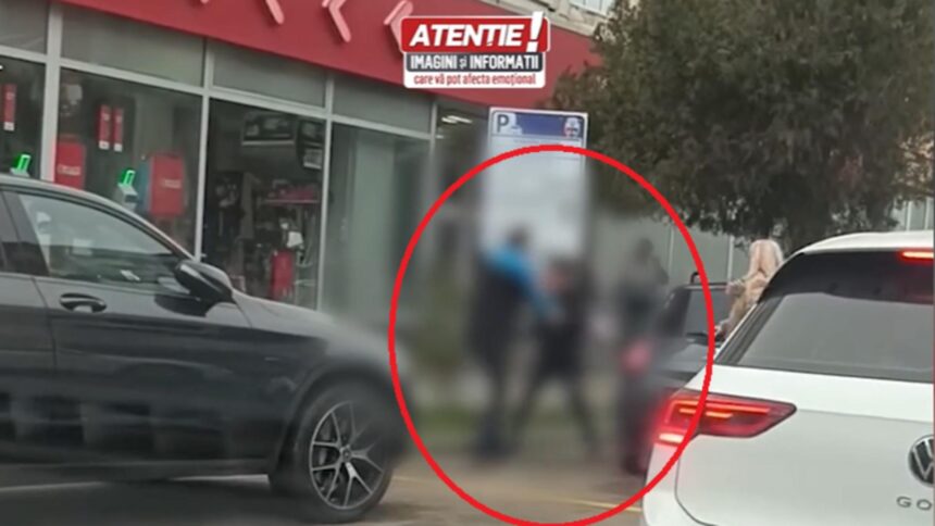 scandal urias intr o intersectie din focsani doi soferi au blocat circulatia sa se bata 694a277d7c704