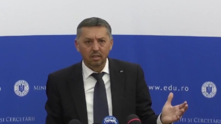 sidicatele pun tunurile pe daniel david se cere demisia ministrului educatiei 6932b8fd7c578
