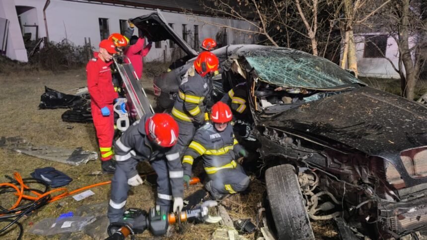 tragedie pe dn17 doi tineri au murit dupa o ciocnire catastrofala intre masini chiar in a doua zi de craciun foto 694e8dac6edf4 1