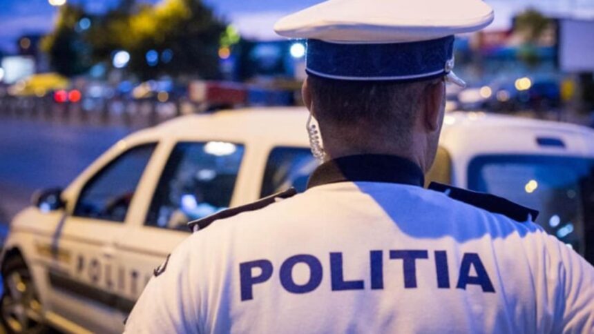 trei persoane transportate la spital dupa ce doua masini s au ciocnit iar unul dintre vehicule s a rasturnat in bucuresti 6943984492c81