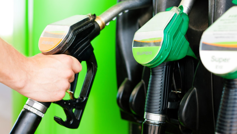 video carburantii se scumpesc din nou cat vom plati la pompa pentru benzina si motorina incepand cu 1 ianuarie 694551d15fbce