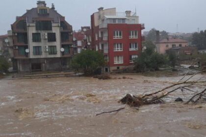 alerta meteo cod galben de inundatii in sase judete harta locurilor unde va lovi urgi apelor 695ced5c376b9