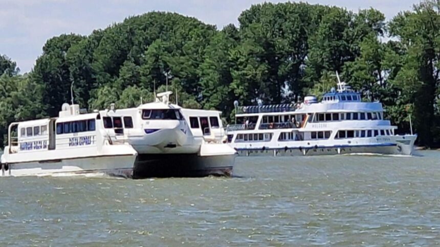 austeritatea lui bolojan ii loveste si pe oamenii din delta dunarii transportul naval de calatori n a mai primit bani de la inceputul anului 697ce5d98e963
