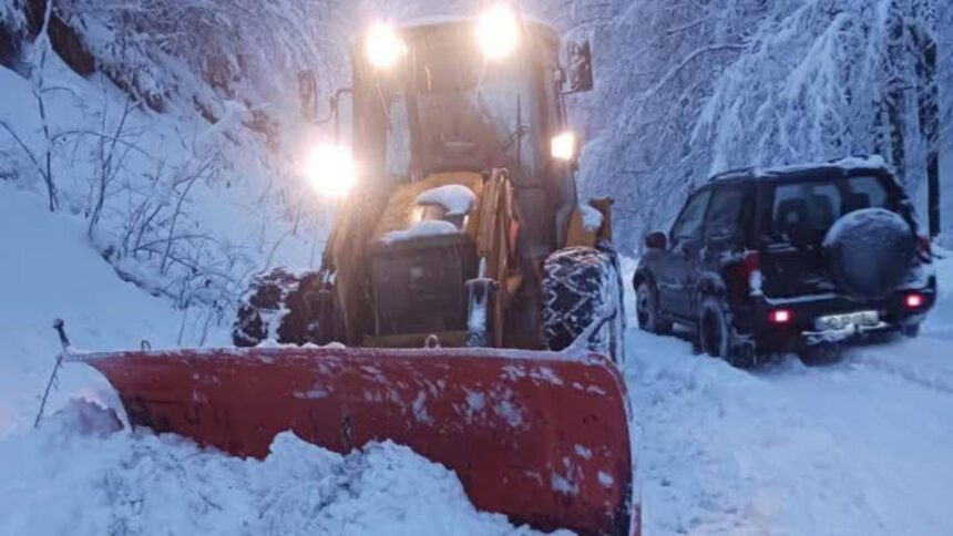 autoritatile in alerta din cauza vremii severe comandament de iarna convocat la mai 695b92ea405f6