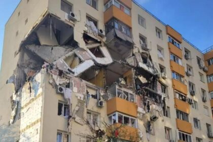 blocul din rahova ramane o ruina primaria da vina pe un proprietar internat in spital pentru blocarea lucrarilor 696be3209e056