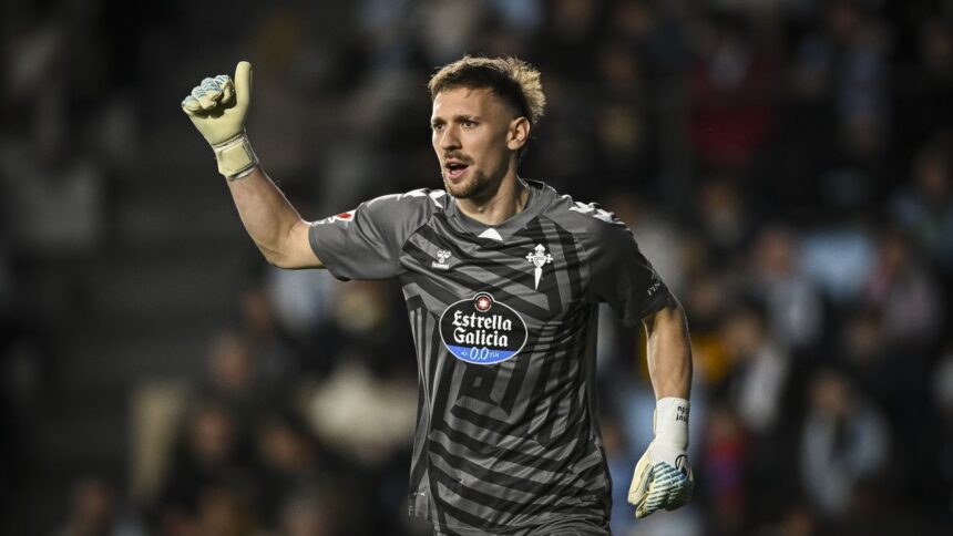 capitolul crucial la care ionut radu il intrece pe courtois romanul se lupta pentru a fi cel mai bun portar din la liga 697386b24a4c5
