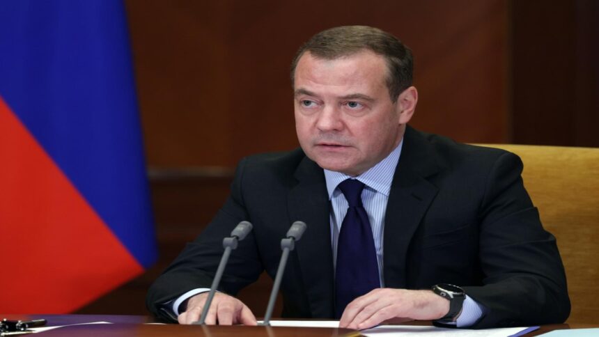 declaratie controversata la moscova medvedev vorbeste despre un posibil vot pro rusia in groenlanda 6965fe4d3c1fc