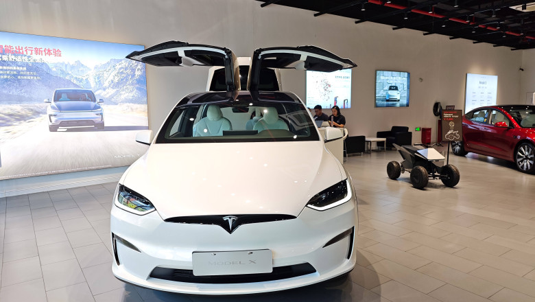 elon musk a anuntat ca tesla nu va mai produce cele mai scumpe modele ale sale compania isi dubleaza investitiile in roboti optimus 697b227de77cb