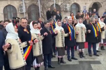 esec total de ziua unirii principatelor romane nicusor dan huiduit copios la iasi si focsani video 6974e427330da
