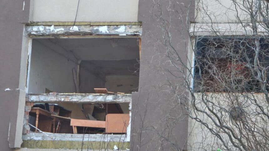 explozie puternica intr un bloc din buzau a fost activat planul rosu de interventie foto video 696caf002dfd9