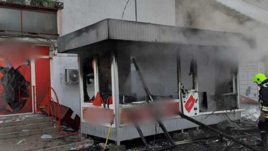 incendiu urmat de explozia unei butelii la o placintarie din gherla cladirea a fost complet distrusa video 696c9662a9418