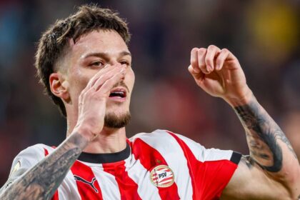 oficial decizia luata in privinta lui dennis man inainte de psv bayern munchen 697a621598c64